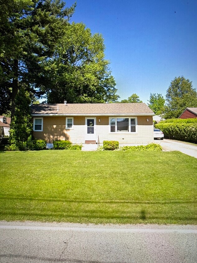 Foto principal - 5015 West St