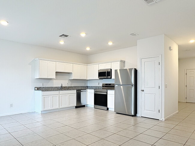 Building Photo - 5941 Piney Shrub Pl