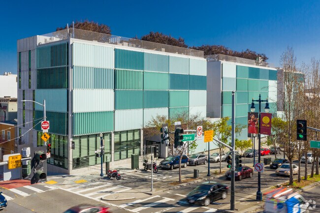 Building Photo - 8 Octavia