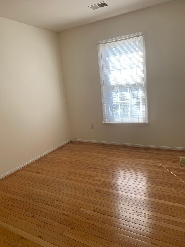 Foto del edificio - 19 Allenhurst Ct