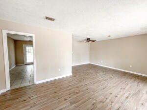 Building Photo - 123 Sunnywood Dr