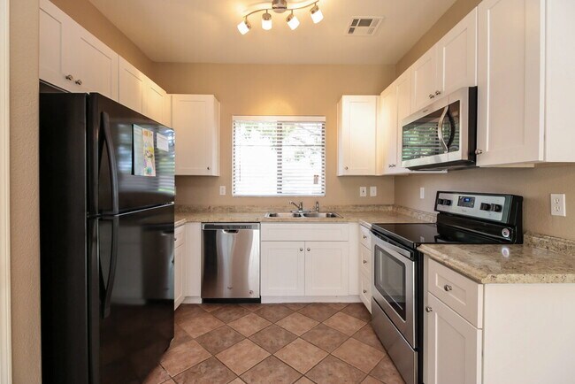 Foto del edificio - 1575 E Baylor Ln