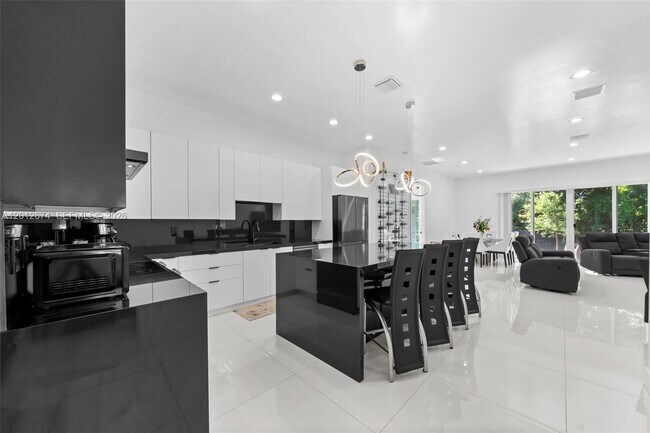 Foto del edificio - 2962 NW 10th Ct