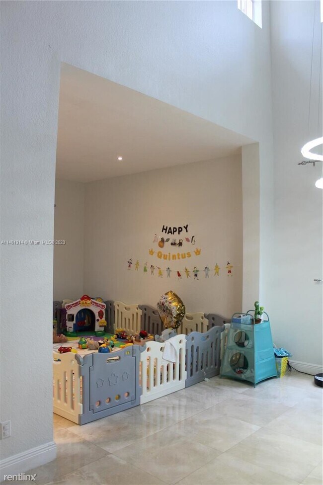 Foto del edificio - 5 br, 4 bath House - 4178 Cascade Ter # 4178