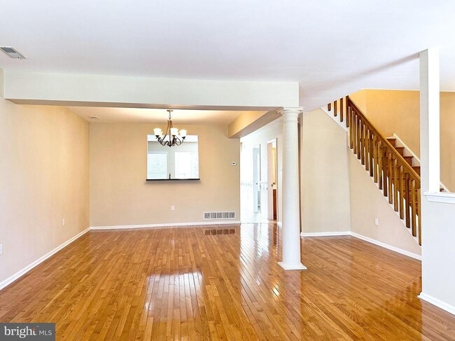 Building Photo - 1702 Old Mill Ct