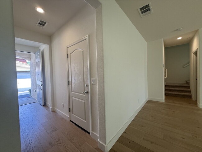 Building Photo - 3654 el Dala Ln