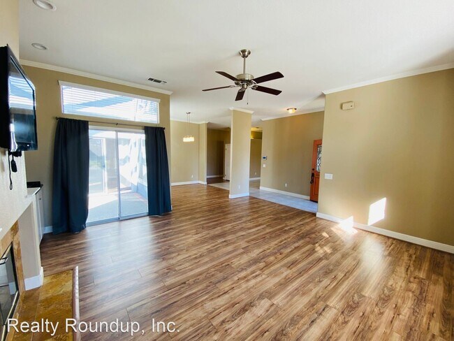 Building Photo - 3 br, 2 bath House - 5835 Laguna Breeze Way