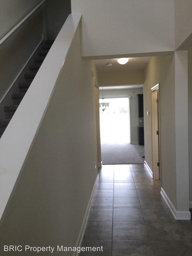 Building Photo - 4 br, 2.5 bath House - 9808 Pecan Hickory Way