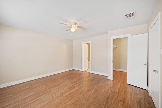 Foto del edificio - 15735 S Alley Ct