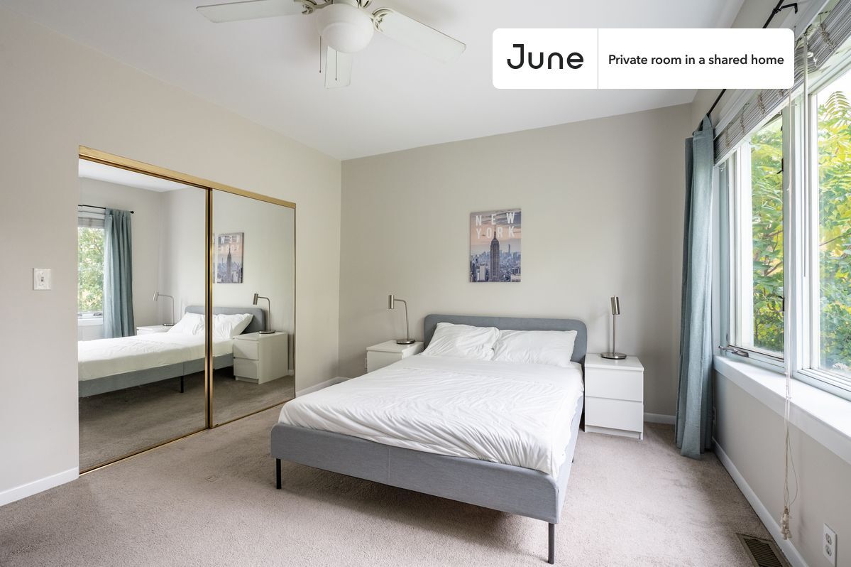 Private bedroom in 5 bed/3 bath Home - Private bedroom in 5 bed/3 bath Home