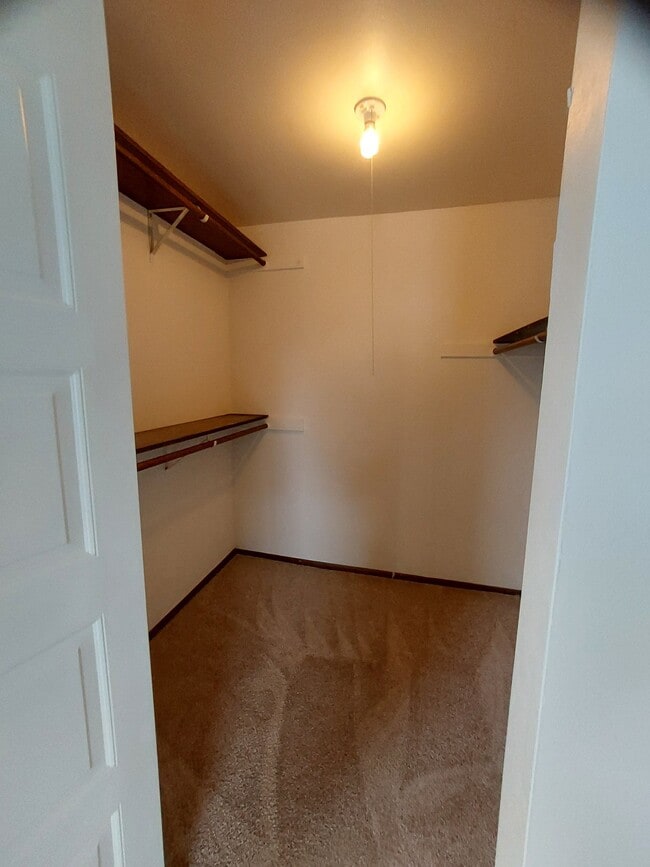 Building Photo - 519 Sunnyslope Dr