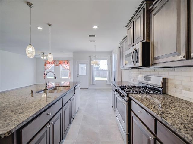 Foto del edificio - 1100 Twin Brooks Ln