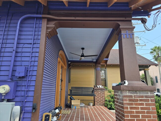 Foto del edificio - 1122 Dante St