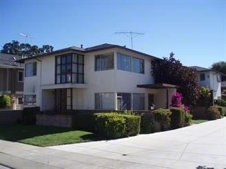 Primary Photo - 729 Roble Ave