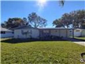 Building Photo - 7552 Cumber Dr