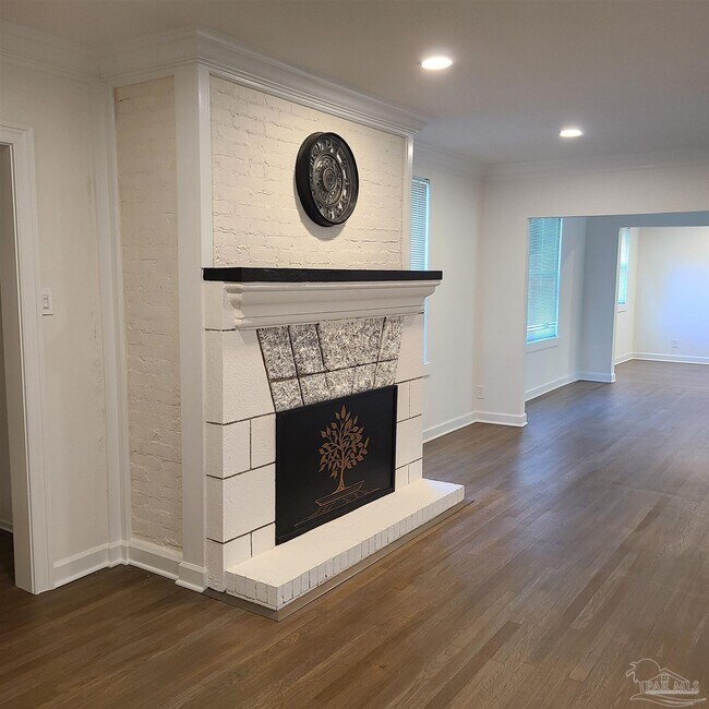 Foto del edificio - 1301 W Lee St