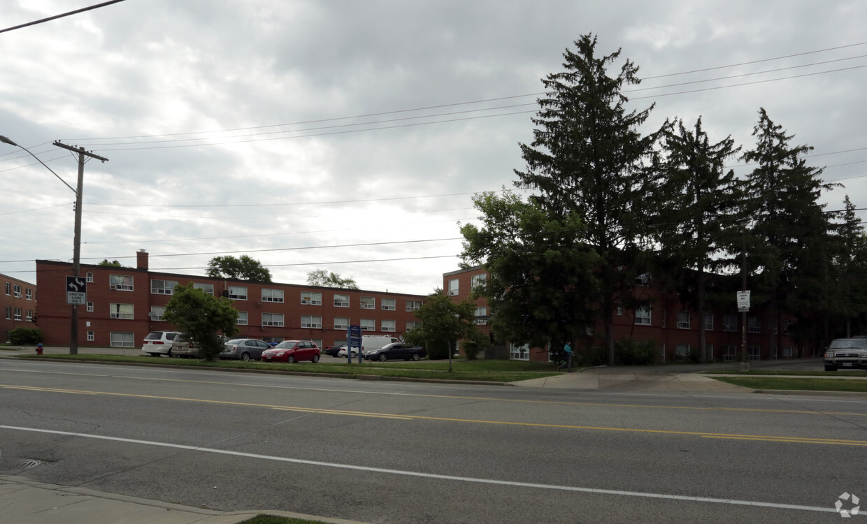 Building Photo - Mericourt Apartments