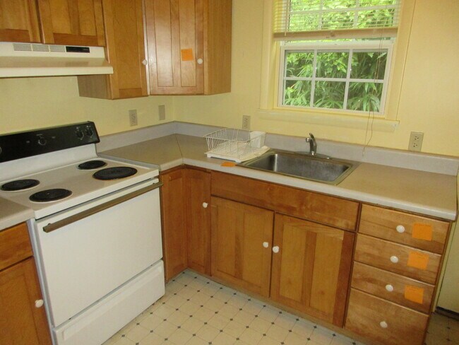 Building Photo - 104 Dunova Ct