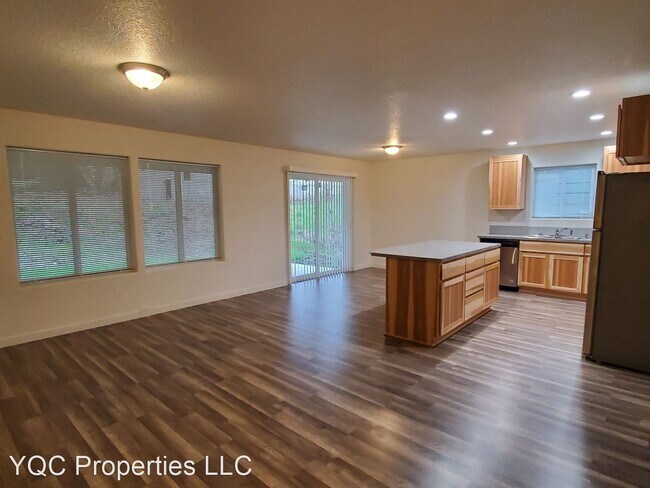 Foto del edificio - 3 br, 2 bath House - 320 Holly Blvd