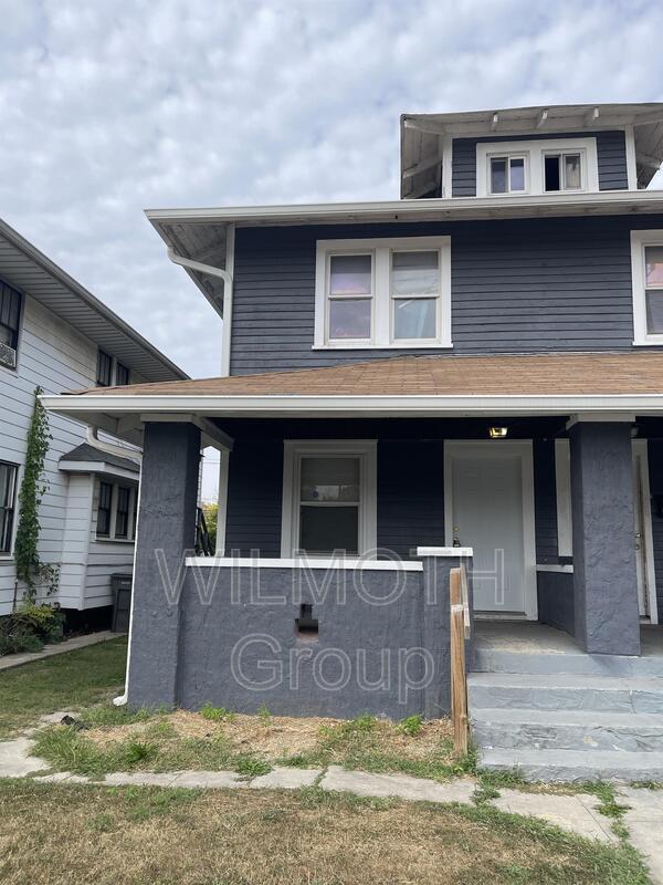 Foto principal - 6052 E Washington St