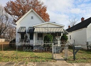 Building Photo - 304 S Grand Ave