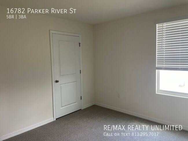 Building Photo - 16782 Parker River St