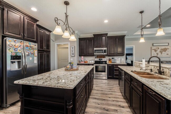 Building Photo - 2661 Ivory Way