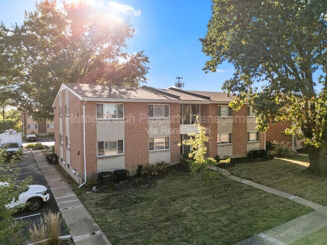 Foto del edificio - 16 Bruce Dr