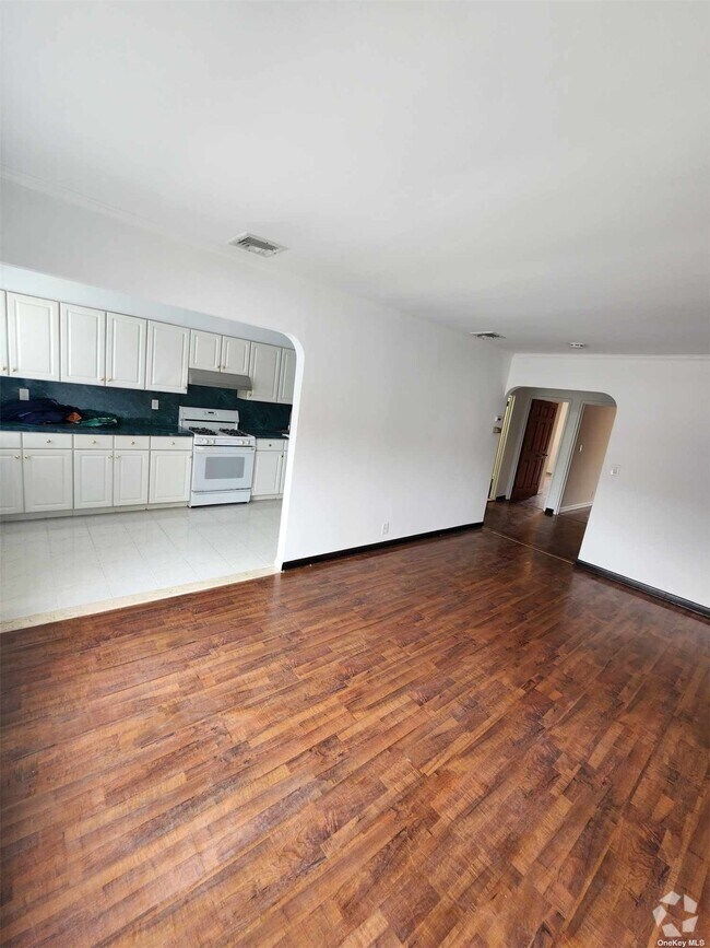 Backus Farm Short Term Apartments for Rent Queens, NY 2 Rentals