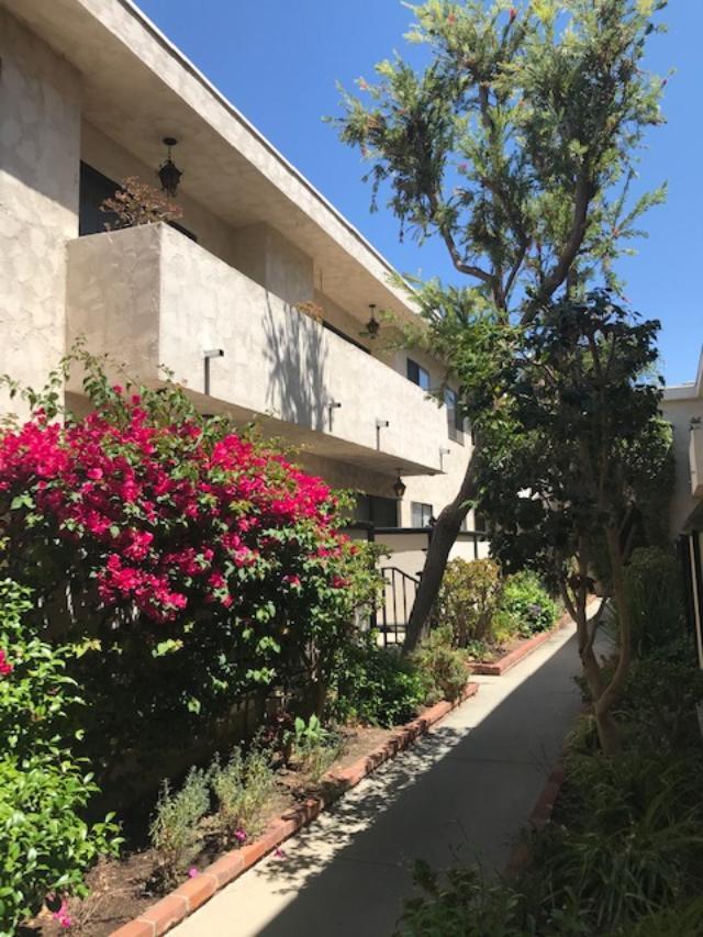 Foto del edificio - 11806 Gorham Ave