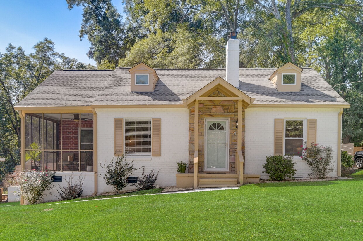 Photo - 711 Campbell Cir (Hapeville, GA)