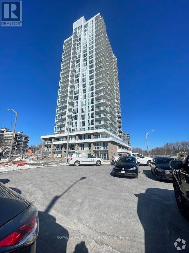 Building Photo - 10-1010 Deerlick Ct