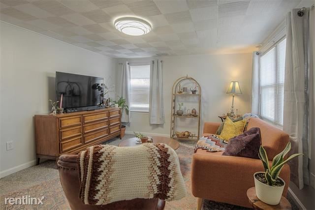 Building Photo - 2 br, 2 bath House - 7 NW 88th St