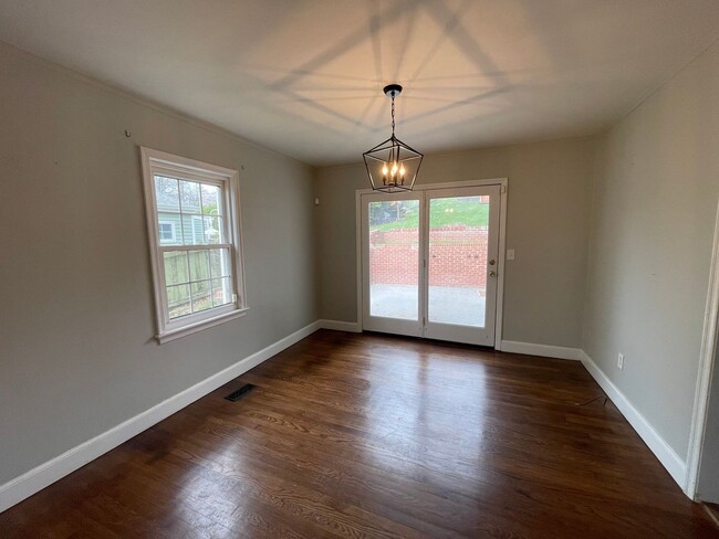 Foto del edificio - 3 Bedroom / 1 Bath Home  Kingsport TN
