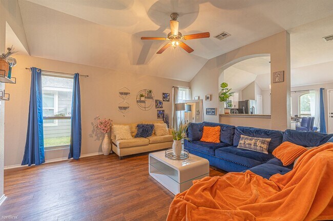 Foto del edificio - 4 br, 2 bath House - 5244 Sagewood Dr