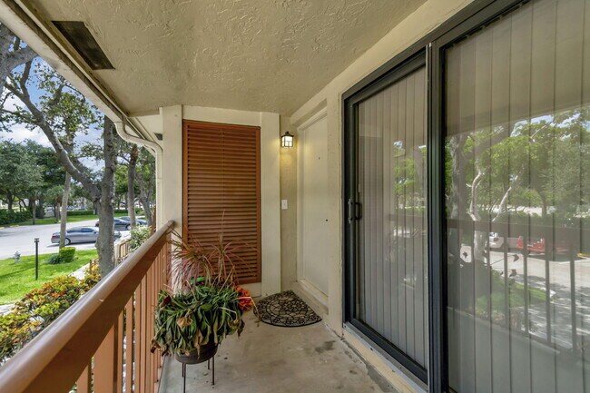 Foto del edificio - 3939 NE 5th Ave