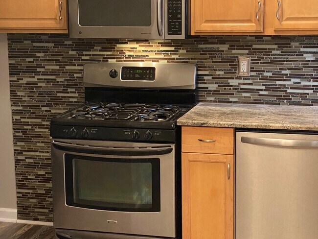 Foto del edificio - 105 Wesley Ave