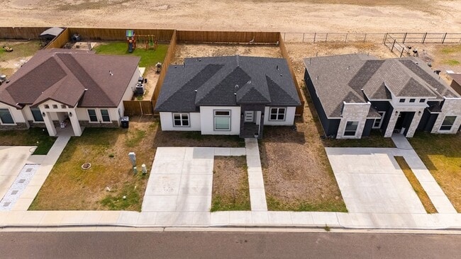 Building Photo - 1817 Rebecca Ln