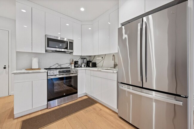 Foto del edificio - 472 Columbus Ave