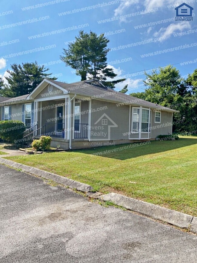 Foto del edificio - 445 Oriole Dr