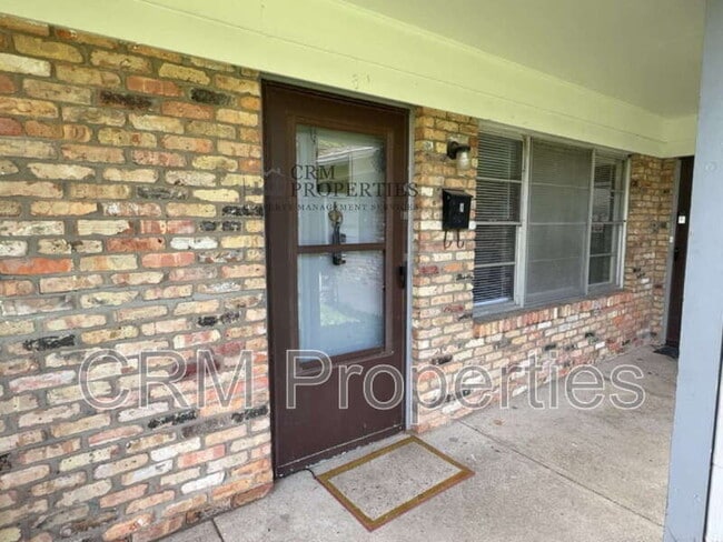 Building Photo - 6134 Hillside Ave