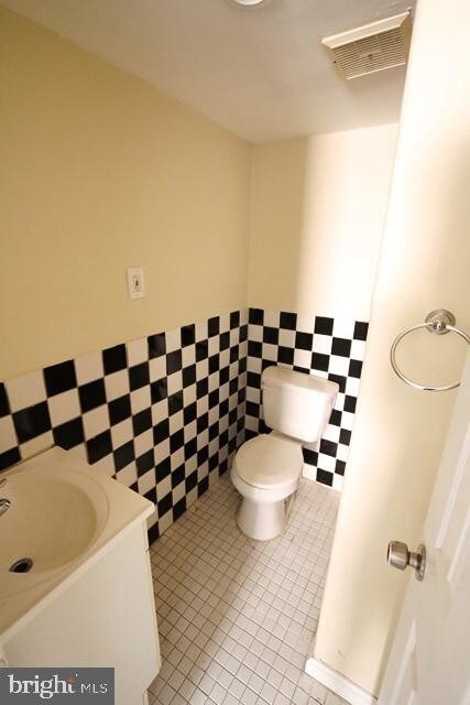 Foto del edificio - 4822 Tibben St