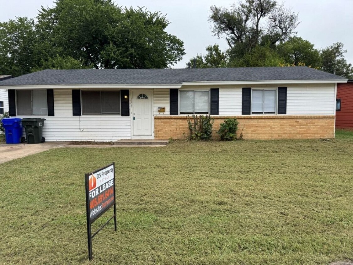 Foto principal - 4-bedroom garage conversion, cute and clea...