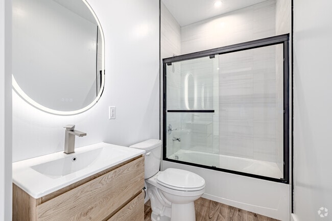 2BR, 2BA - 805SF - Primary Bathroom - 39 Lexington Ave