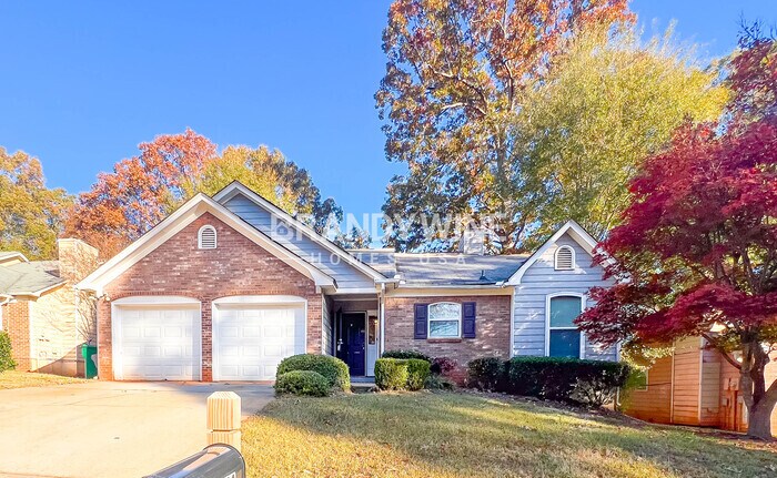 Foto principal - 4400 Westchester Ct