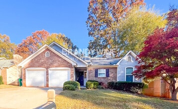 Building Photo - 4400 Westchester Ct