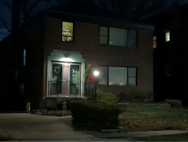 Building Photo - 1256 Moorlands Dr