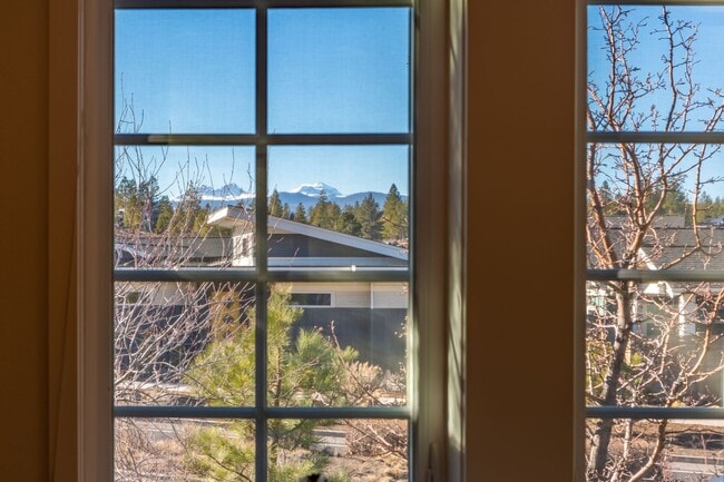 Building Photo - Furnished Home in NW Crossing Available Now
