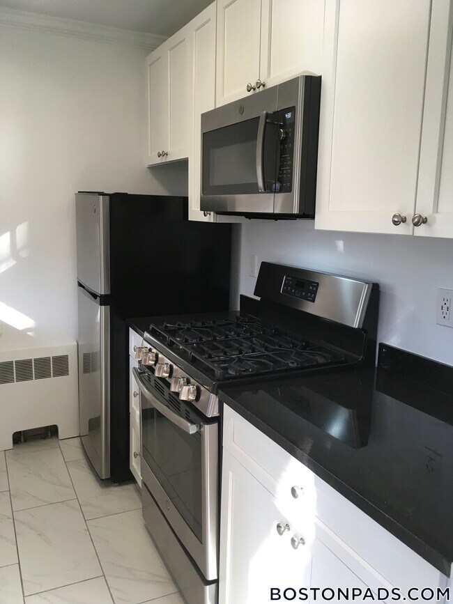 Building Photo - 80 St Paul St