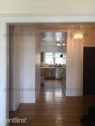 Building Photo - 1677 Beacon St